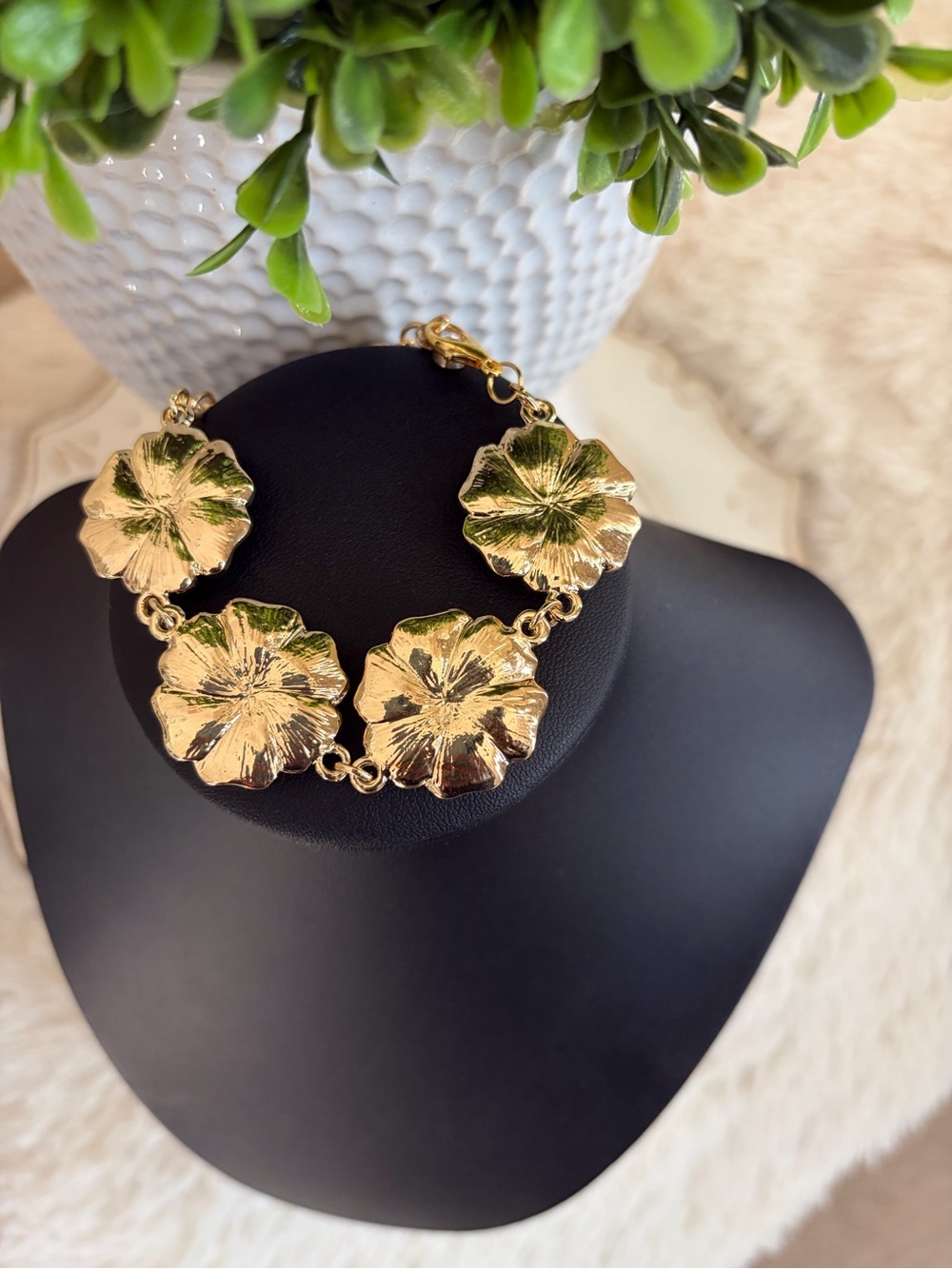 Gold-Tone Pink Flower Link Bracelet - Picture 4 of 5